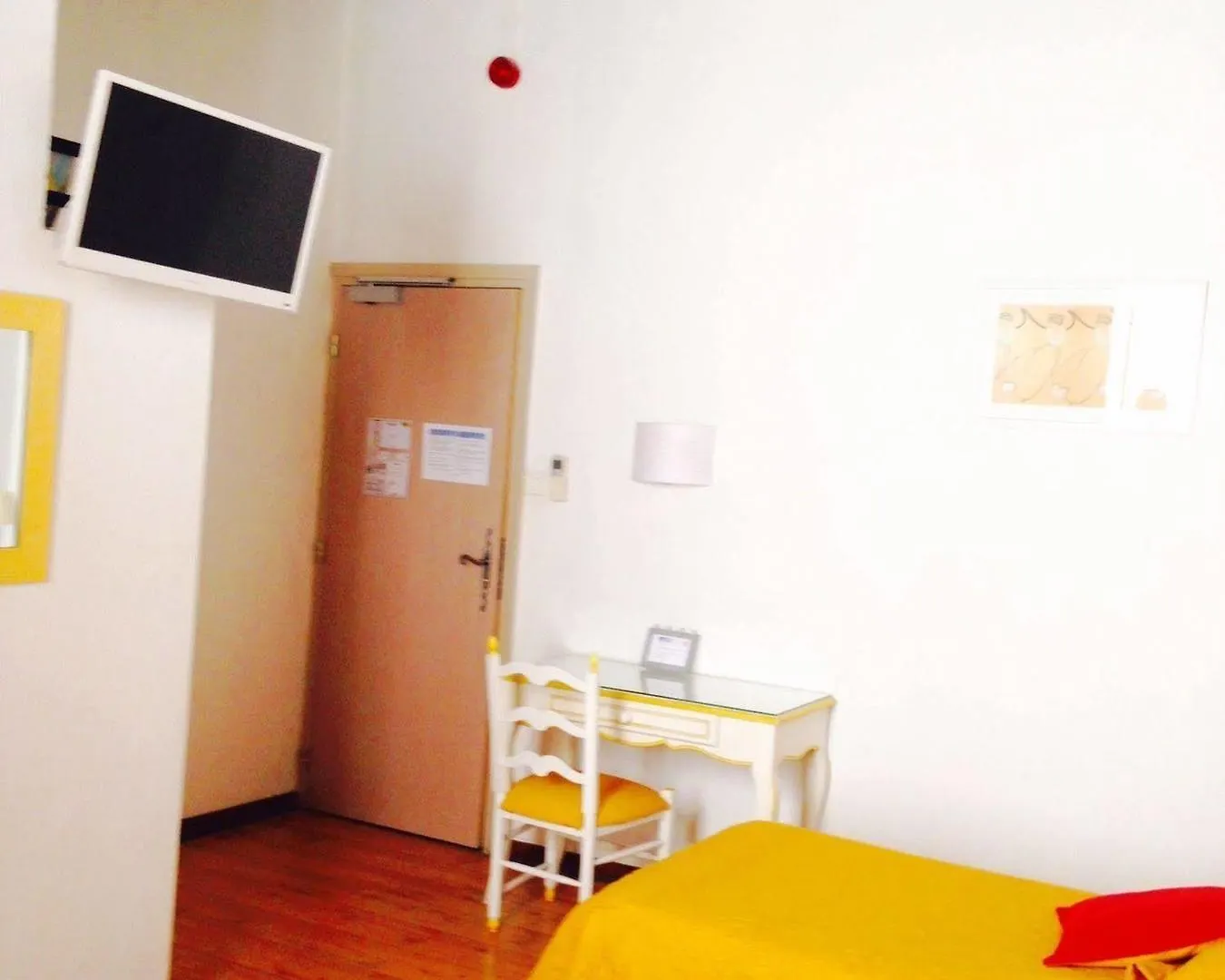 ***  Hotel Boquier France